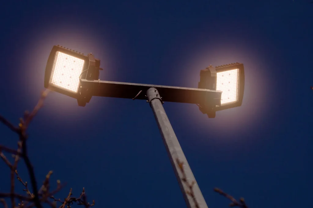 ASR Beleuchtung mit mobilem Lichtmast